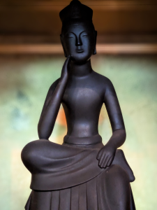 御本尊如意輪観世音菩薩